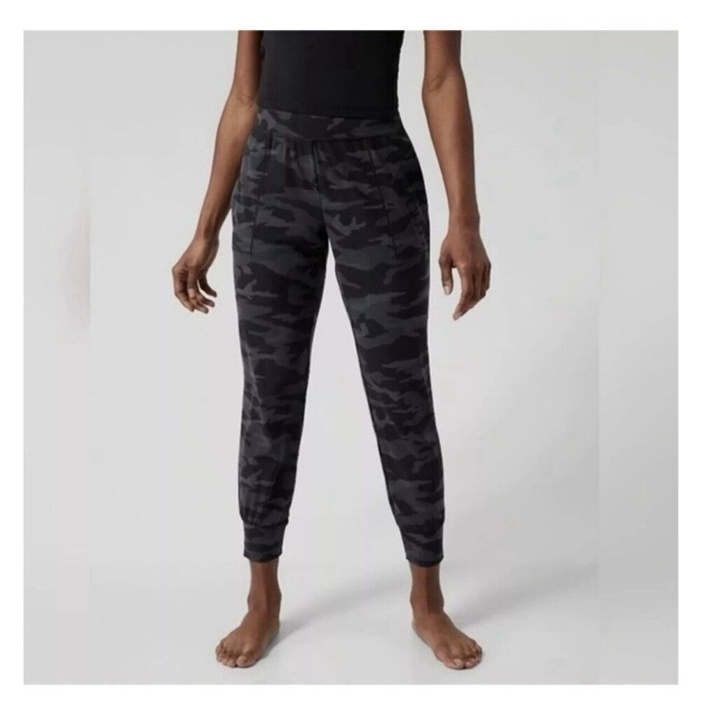Athleta Womens Salutation Jogger Camo Size Small Pull On Travel Commute Stretch